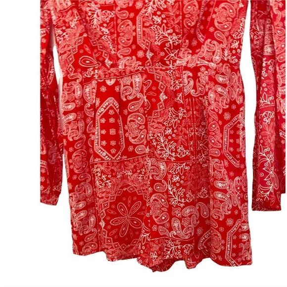 GB Gianni Bini Long Sleeve Red Floral Romper Size S - Picture 4 of 8